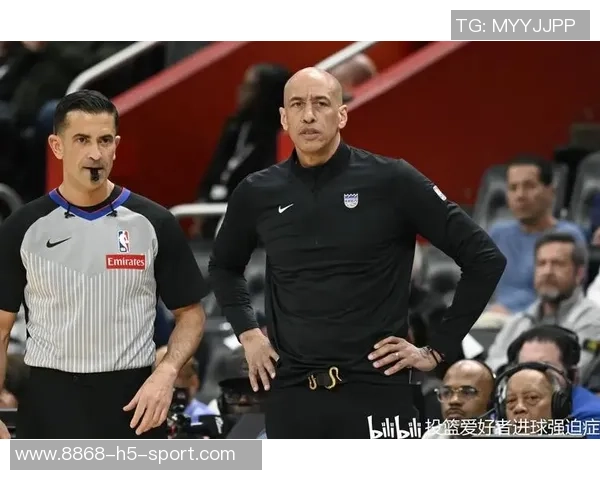 勇士与国王半场激战库里表现出色德罗赞拉文威少各有贡献 勇士与国王半场激战库里表现出色德罗赞拉文威少各有贡献